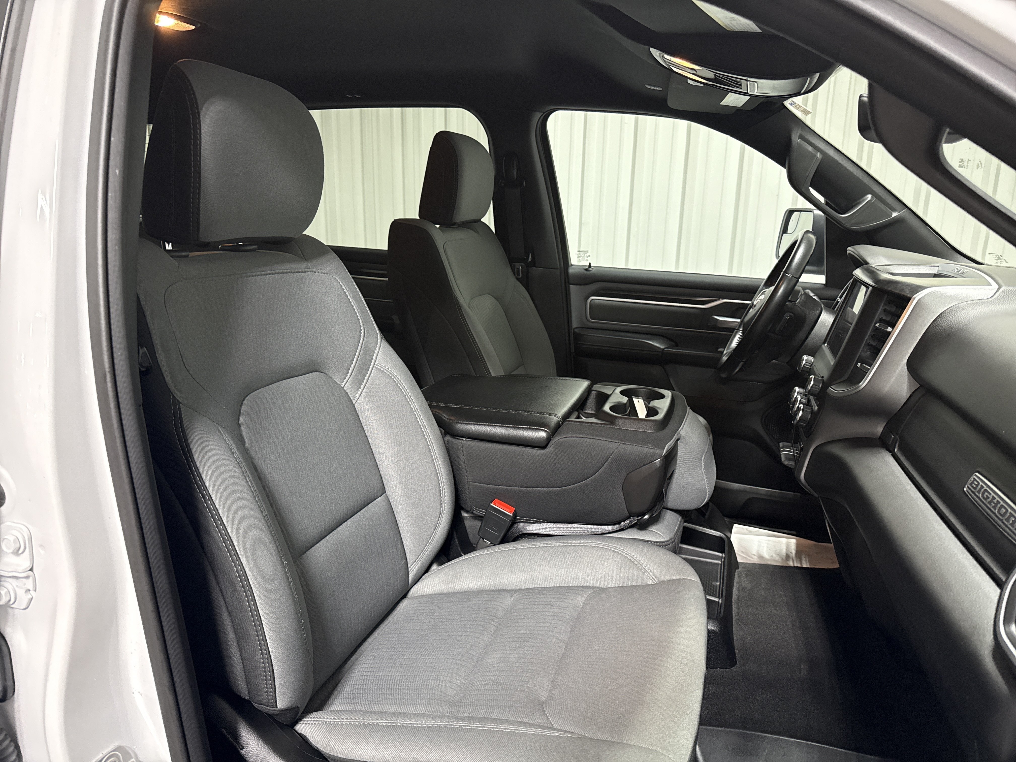 Used 2022 RAM 1500 Big Horn AWD/4WD image 9