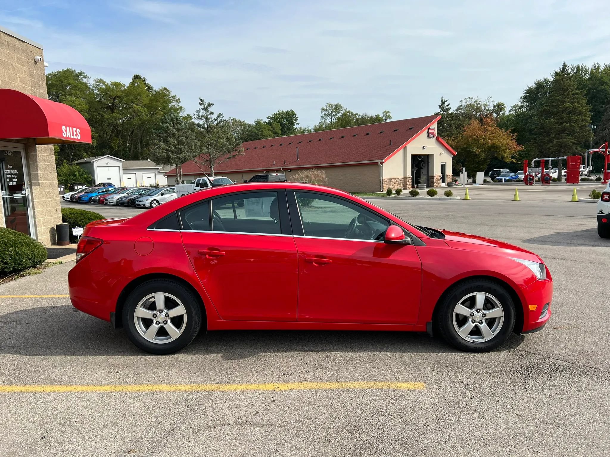 Used 2014 Chevrolet Cruze LT FWD image 4