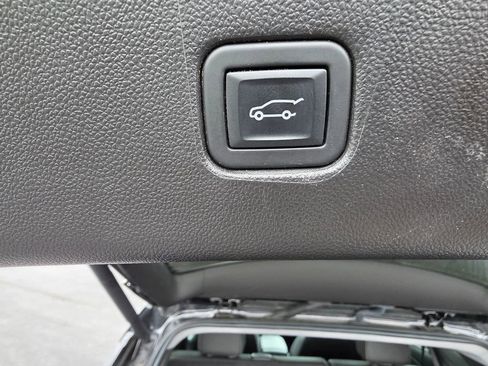 Used 2023 Chevrolet Blazer LT AWD/4WD image 8
