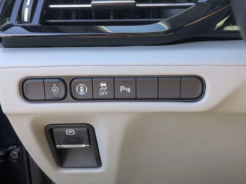 Used 2022 Acura MDX w/ Technology Package AWD/4WD image 28