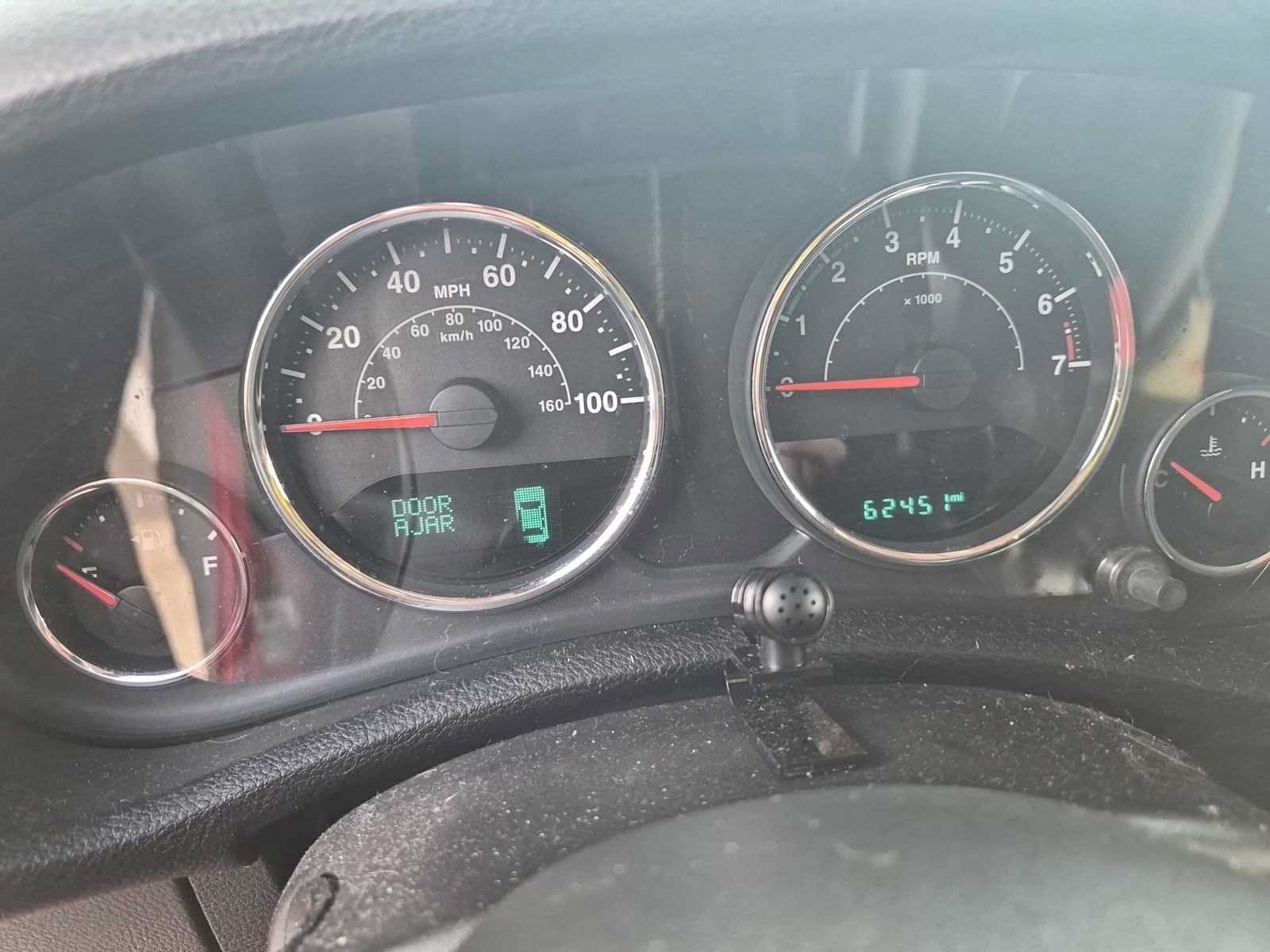 Used 2015 Jeep Wrangler Sport AWD/4WD image 9