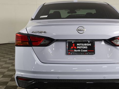 Used 2024 Nissan Altima 2.5 SR w/ SR Premium Package image 15