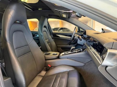 Used 2021 Porsche Panamera 4S w/ Premium Package image 27