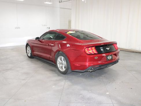 Used 2018 Ford Mustang Coupe RWD image 7