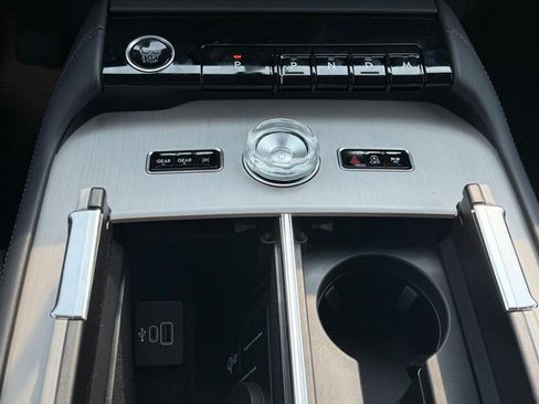 New 2027 Lincoln Navigator Premiere AWD/4WD image 14