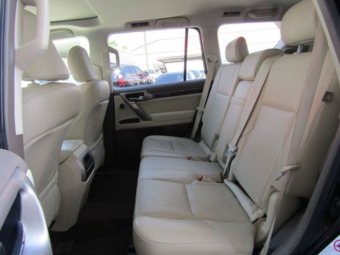 Used 2015 Lexus GX 460 Luxury AWD/4WD image 10