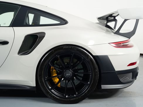 Used 2019 Porsche 911 GT2 RS image 23