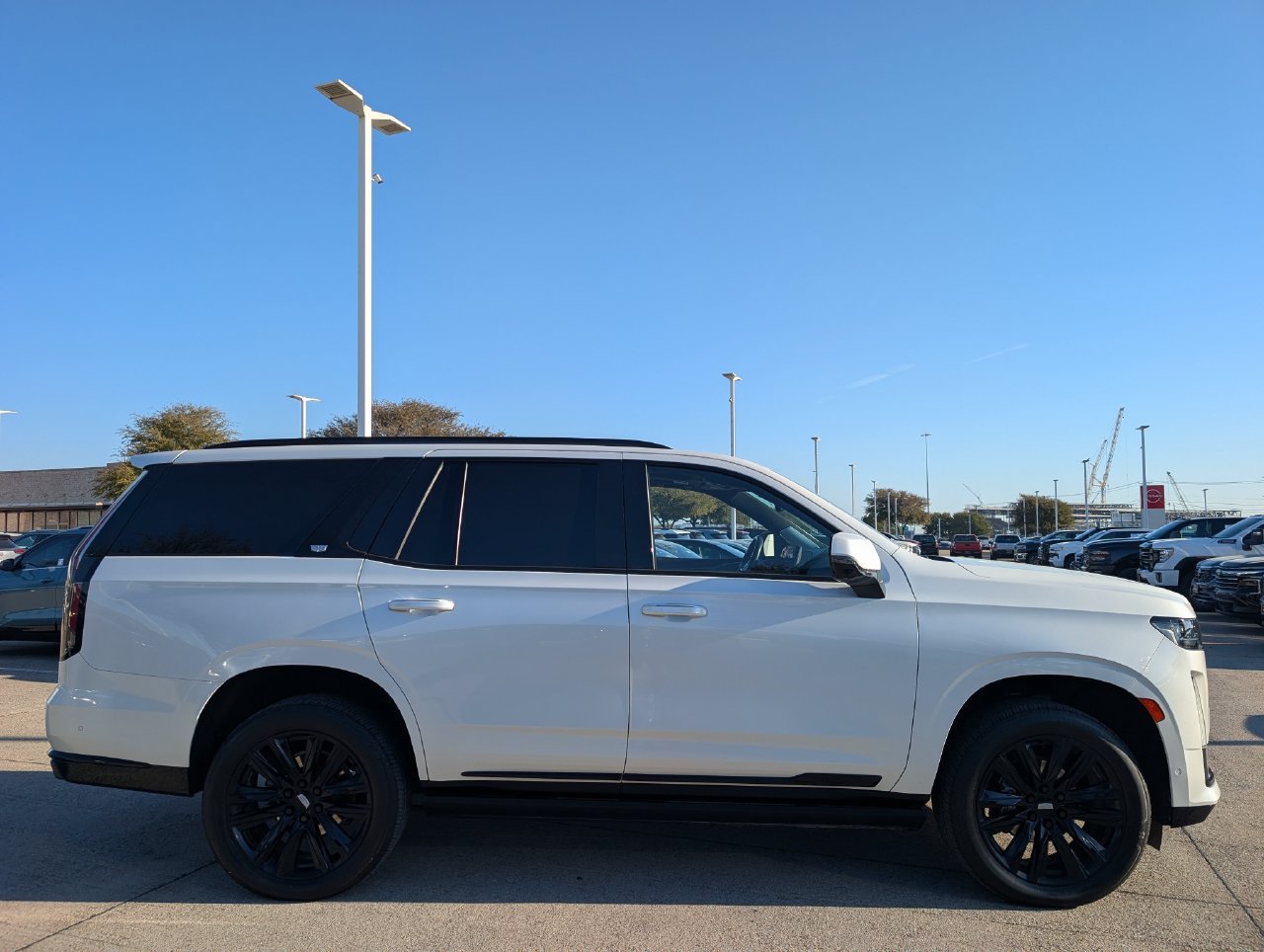 Used 2023 Cadillac Escalade Sport Platinum w/ LPO, Floor Liner Package AWD/4WD image 3