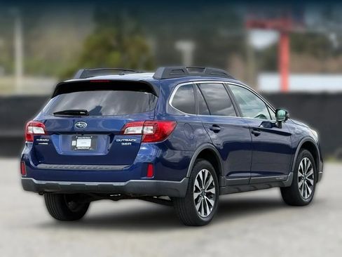 Used 2015 Subaru Outback 3.6R Limited AWD/4WD image 9
