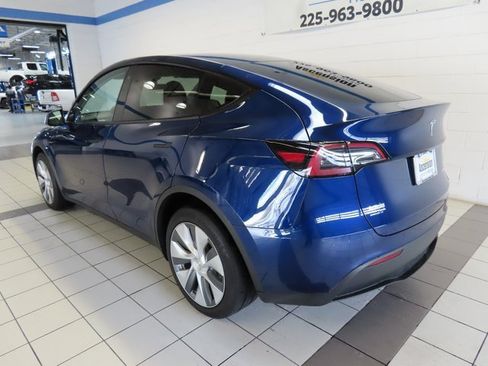 Used 2023 Tesla Model Y Long Range image 12