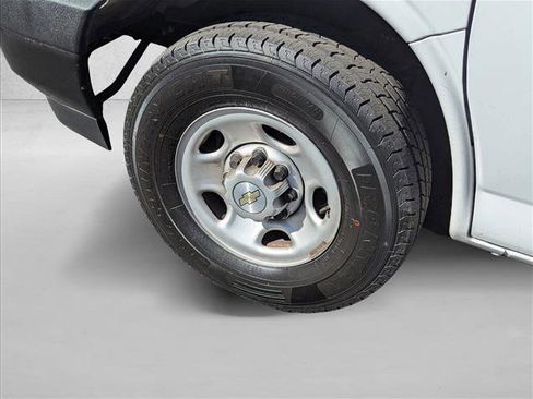 Used 2022 Chevrolet Express 3500 w/ Driver Convenience Package image 20