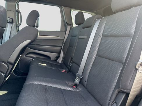 Used 2022 Jeep Grand Cherokee Laredo E image 22