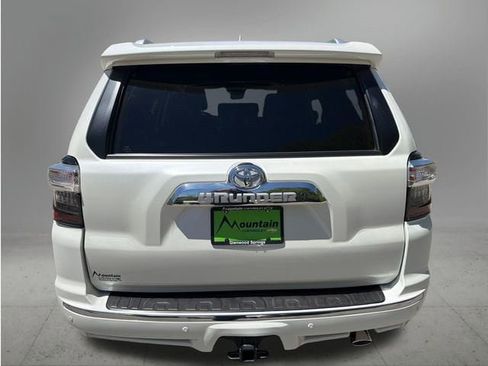 Used 2022 Toyota 4Runner Limited AWD/4WD image 4