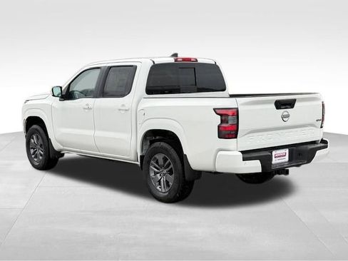 Certified 2025 Nissan Frontier SV image 3