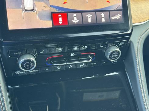 Used 2023 Jeep Grand Cherokee Summit AWD/4WD image 18