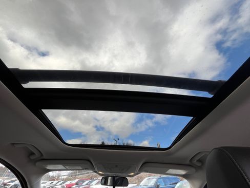 Used 2015 Ford Escape SE w/ SE Chrome Package image 14