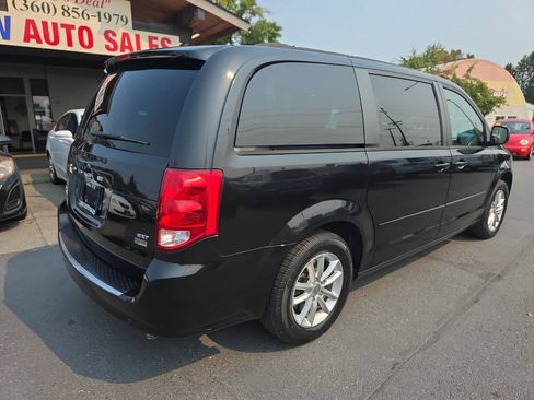 Used 2014 Dodge Grand Caravan SXT FWD image 3