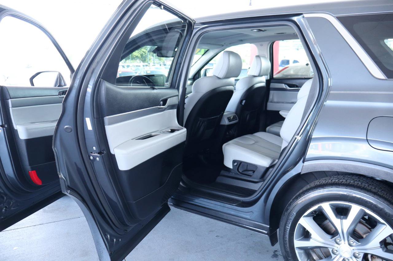 Used 2020 Hyundai Palisade SEL w/ Premium Package FWD image 31