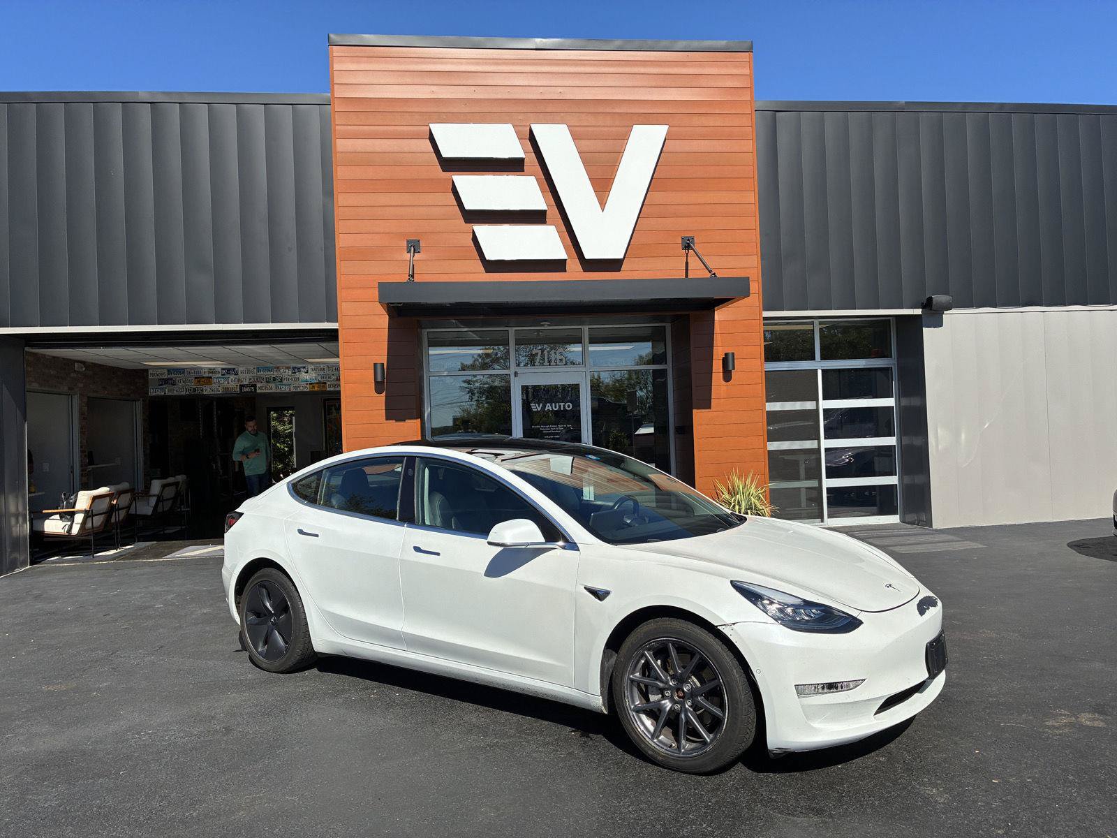 Used 2018 Tesla Model 3 Long Range AWD/4WD image 1