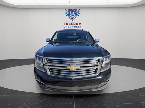 Used 2020 Chevrolet Suburban Premier image 8