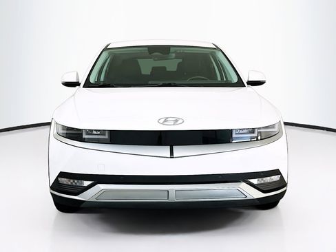 Used 2024 Hyundai Ioniq 5 SEL image 2