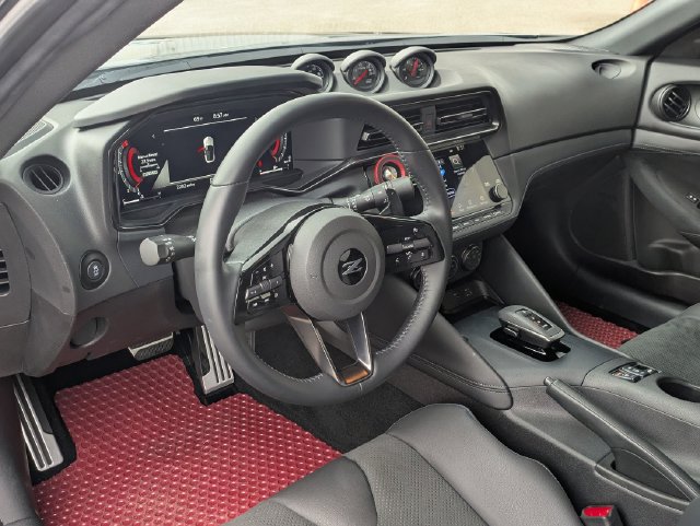 Used 2025 Nissan Z Performance w/ Floor Mat Package RWD image 31