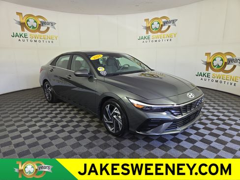 Used 2024 Hyundai Elantra SEL w/ Convenience Package FWD image 1