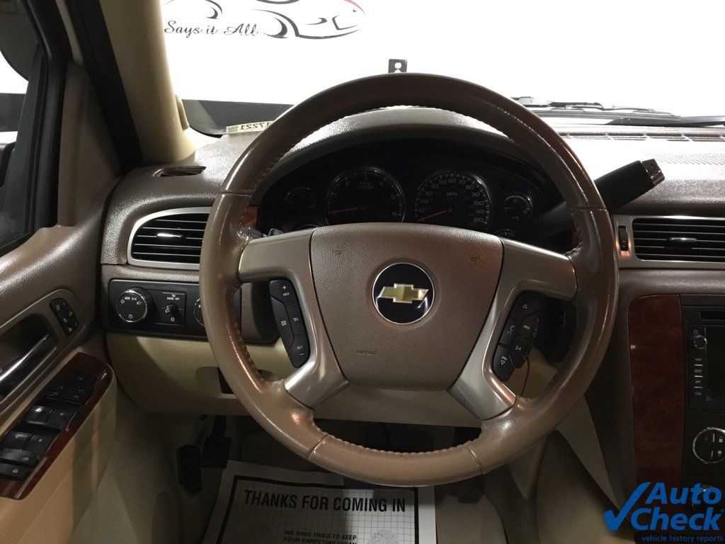 Used 2011 Chevrolet Avalanche LTZ AWD/4WD image 56