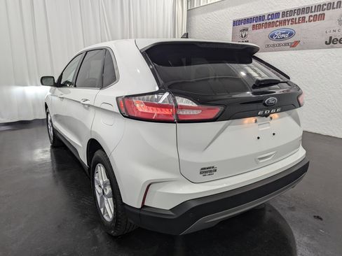 Used 2024 Ford Edge SEL w/ Convenience Package image 8