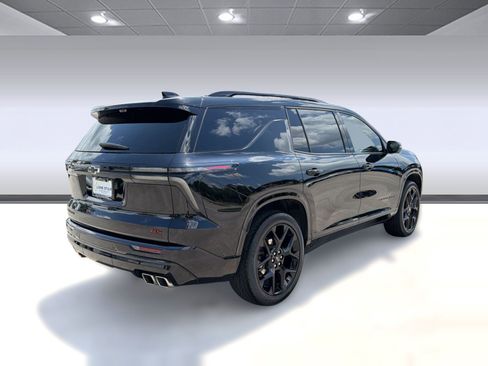 Used 2024 Chevrolet Traverse RS image 9