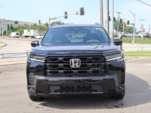 New 2026 Honda Pilot Black Edition image 2