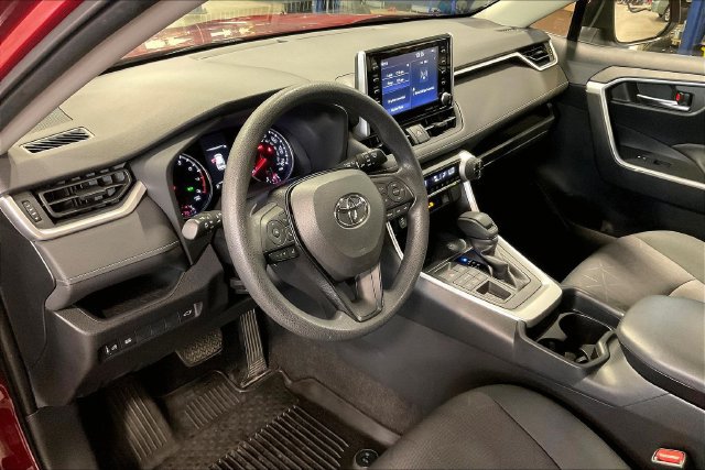 Used 2019 Toyota RAV4 XLE w/ Convenience Package AWD/4WD image 14