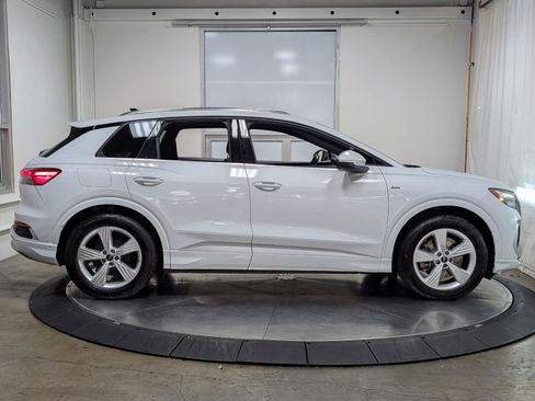 Used 2024 Audi Q4 e-tron Premium Plus image 10