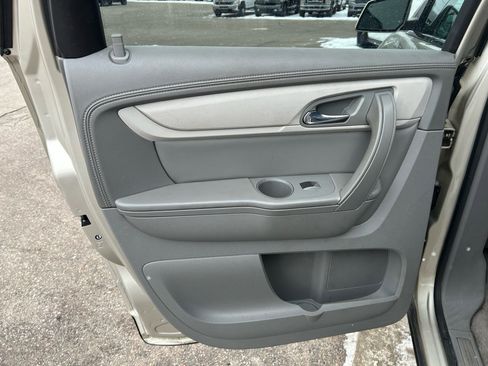 Used 2015 Chevrolet Traverse LT image 14