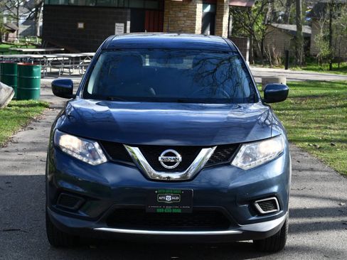 Used 2016 Nissan Rogue S AWD/4WD image 2