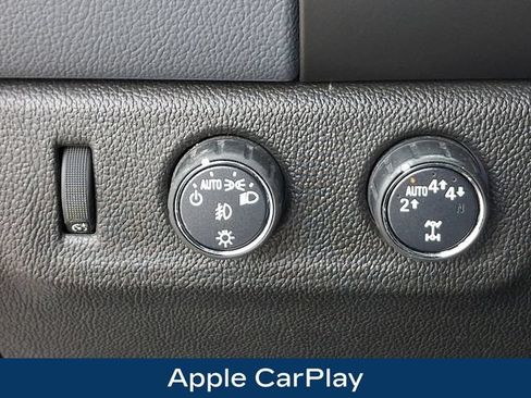 Used 2017 Chevrolet Colorado Z71 AWD/4WD image 9