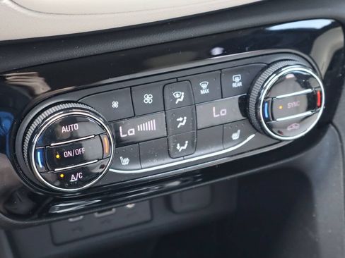 Used 2023 Buick Encore GX Select w/ Safety Package II AWD/4WD image 22