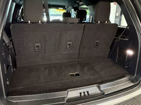 Used 2019 Ford Expedition XLT AWD/4WD image 14