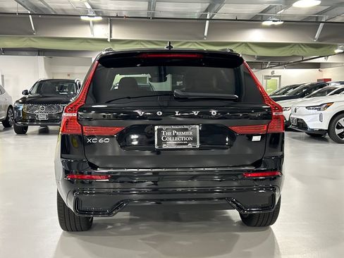 Certified 2023 Volvo XC60 T8 Ultimate w/ Climate Package AWD/4WD image 3