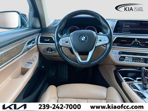 Used 2018 BMW 750i xDrive image 16