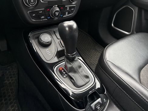 Used 2020 Jeep Compass Latitude image 21