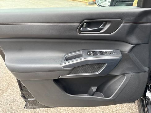 Used 2024 Nissan Pathfinder Rock Creek image 14