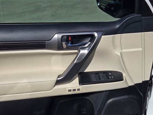 Used 2023 Lexus GX 460 Luxury image 12