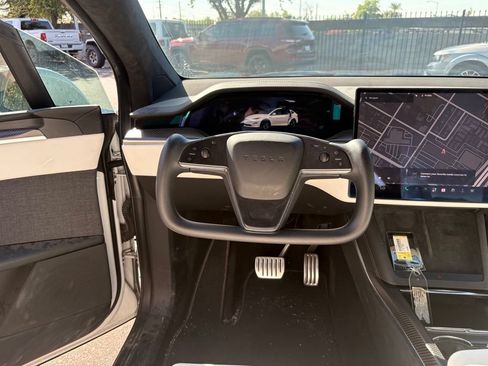 Used 2022 Tesla Model X Plaid AWD/4WD image 6