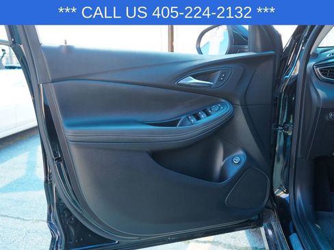 Used 2023 Buick Encore GX Select w/ Sport Touring Package FWD image 17