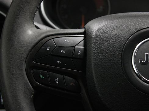 Used 2022 Jeep Cherokee Trailhawk w/ Comfort/Convenience Group AWD/4WD image 20