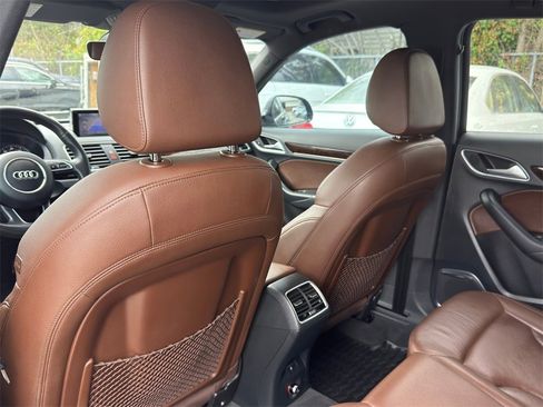 Used 2018 Audi Q3 2.0T Premium Plus w/ Premium Plus Package image 31