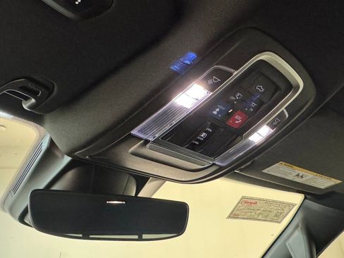 Used 2021 RAM 1500 Laramie w/ Night Edition image 21