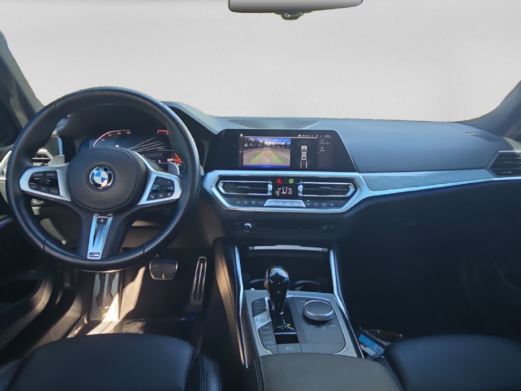 Used 2022 BMW 330i Sedan w/ M Sport Package RWD image 11