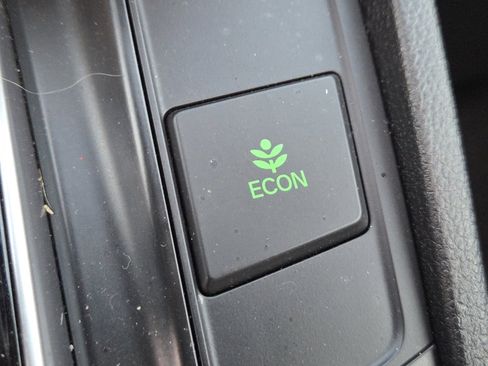 Used 2017 Honda CR-V Touring image 10